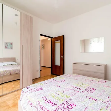 My Holiday In Como, Wi Fi, Parking