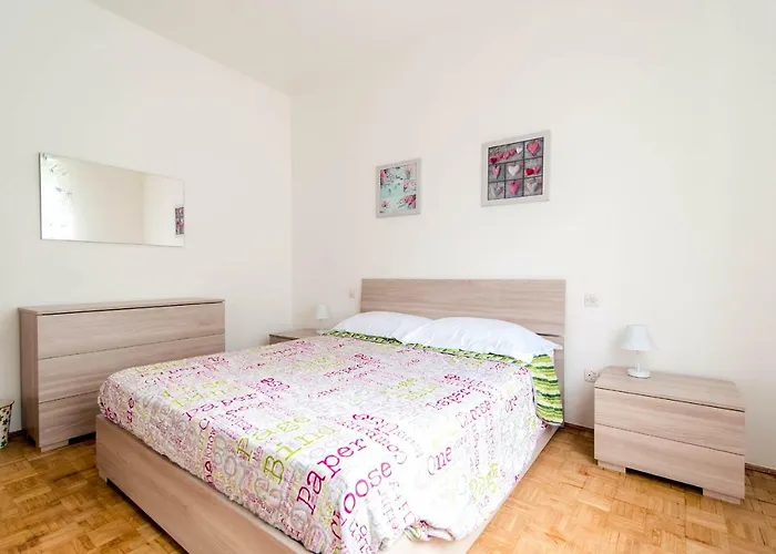 Lägenhet My Holiday In Como, Wi Fi, Parking *